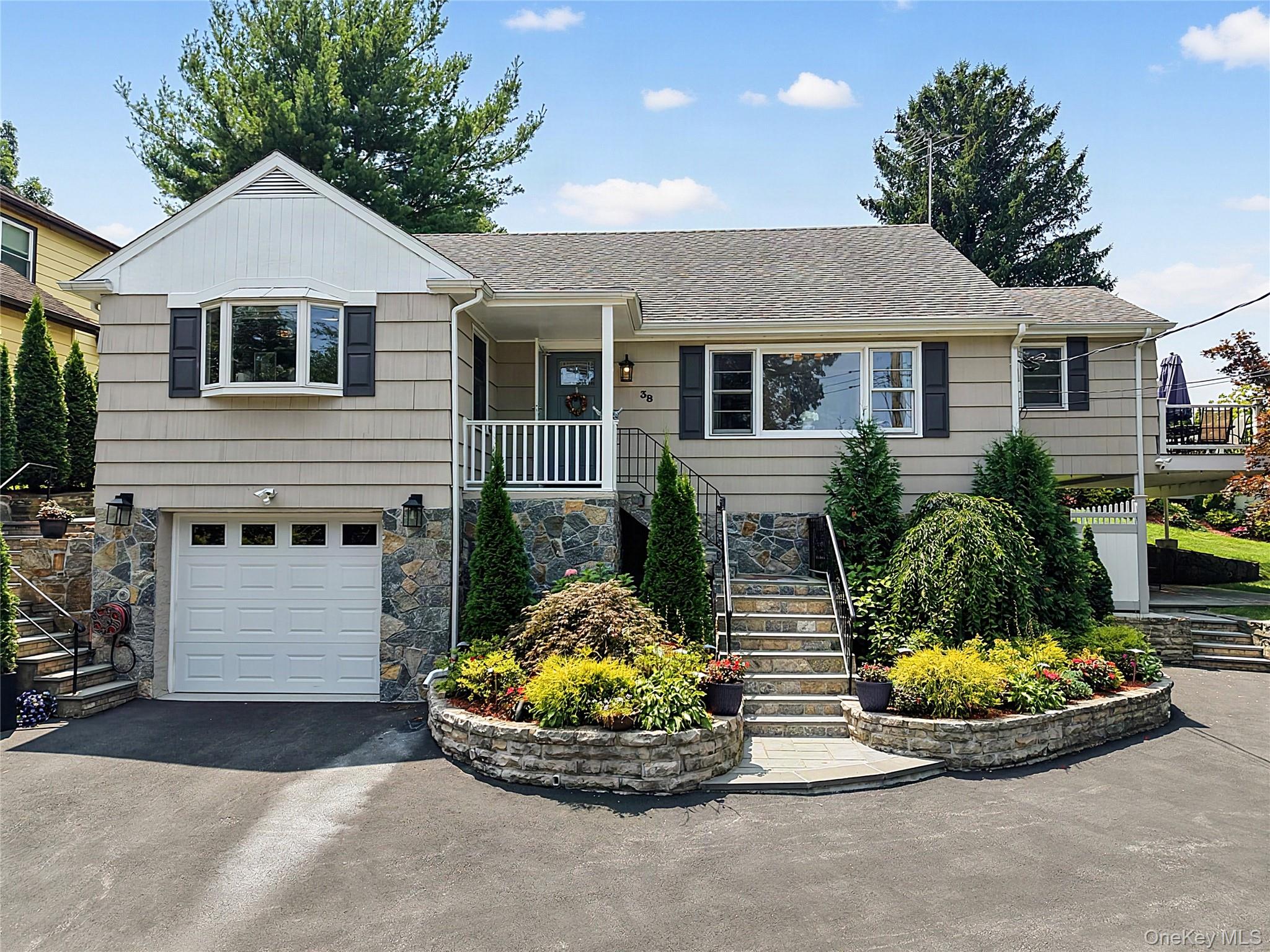 38 Harney Road Property Photo 1