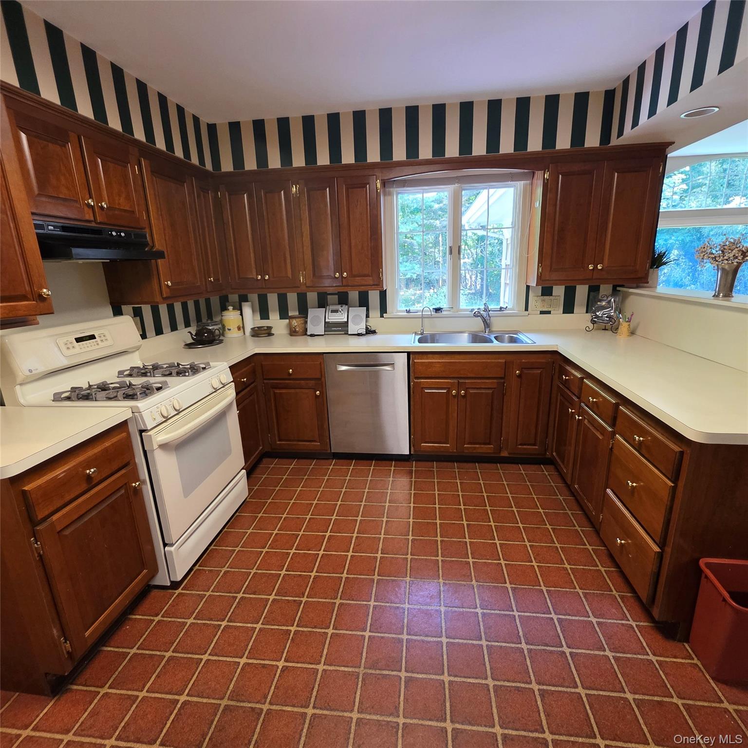 9 Cliff Road Property Photo 19