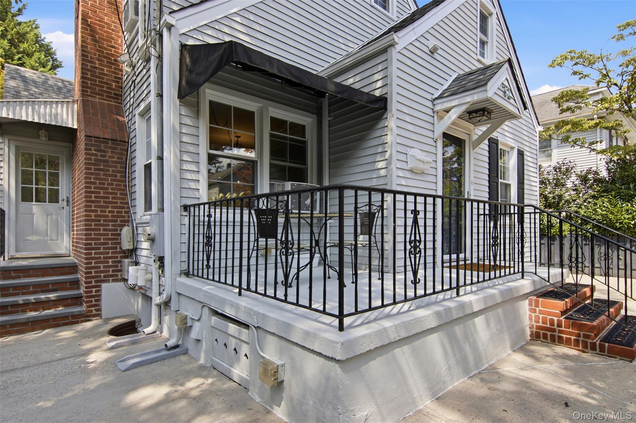 32 Franklin Avenue Property Photo 2