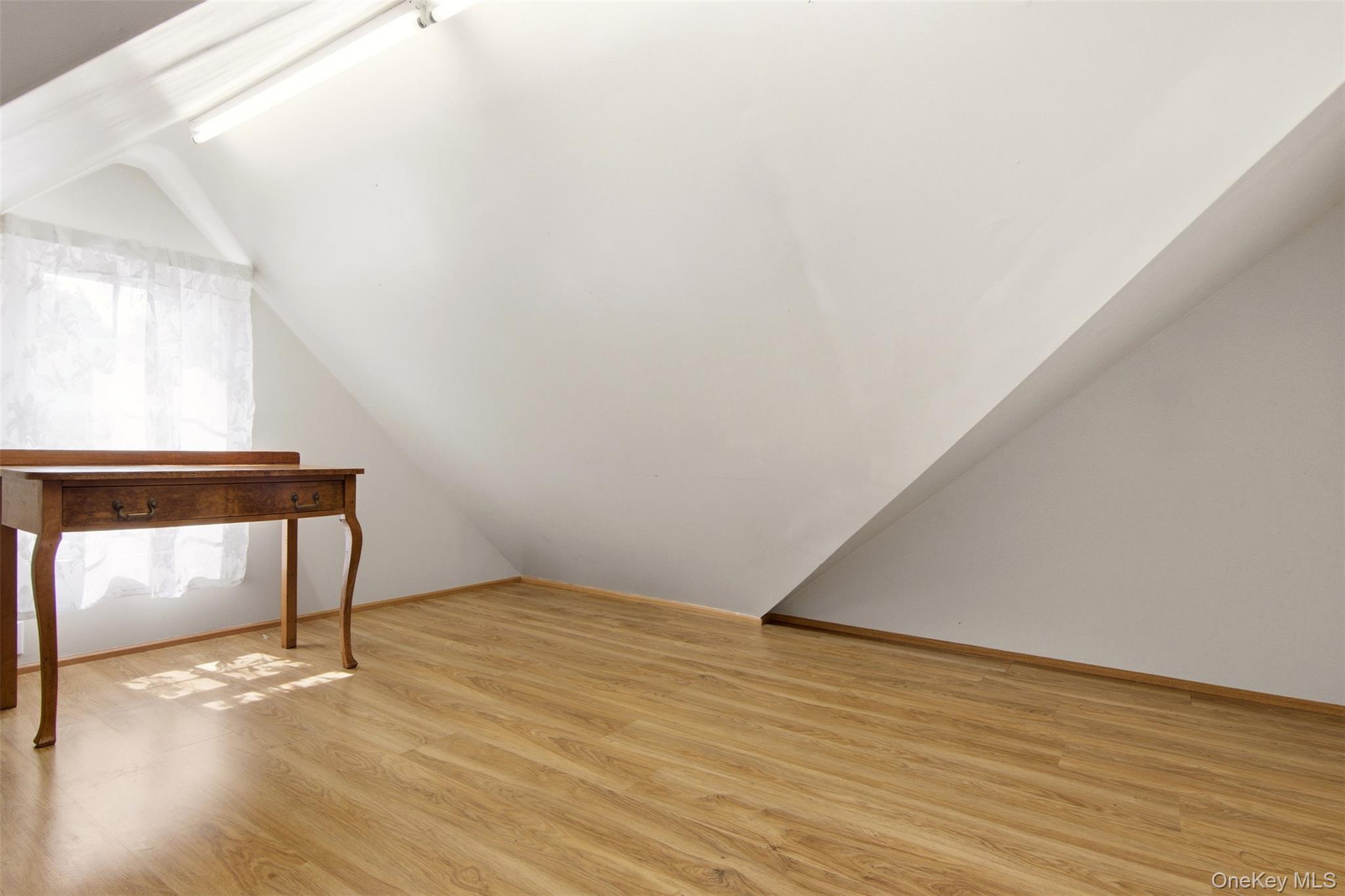 32 Franklin Avenue Property Photo 37