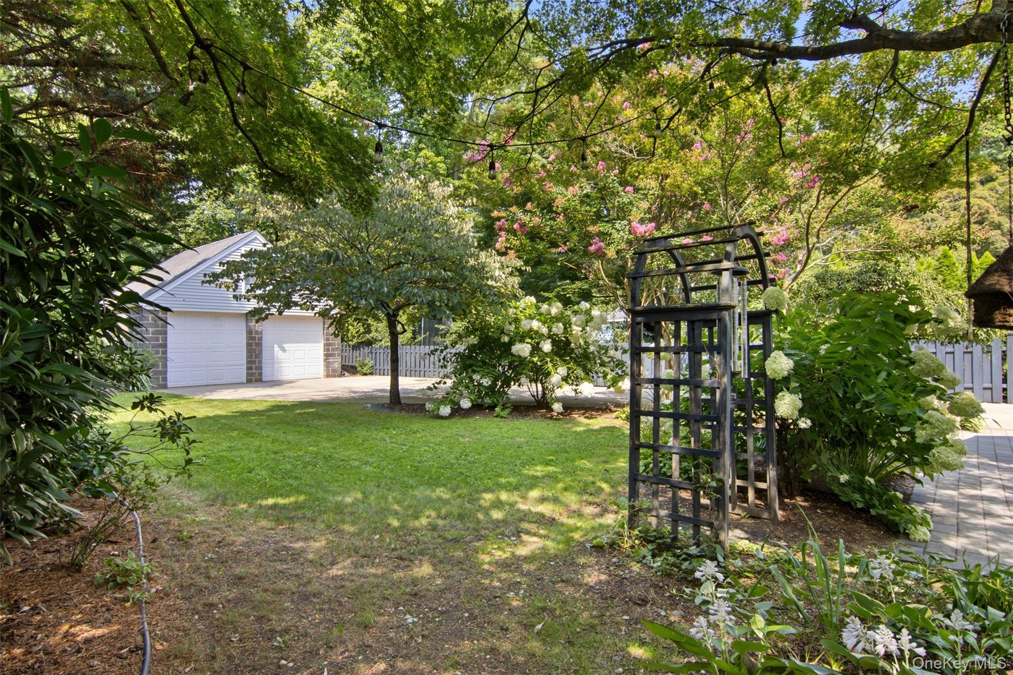 32 Franklin Avenue Property Photo 44