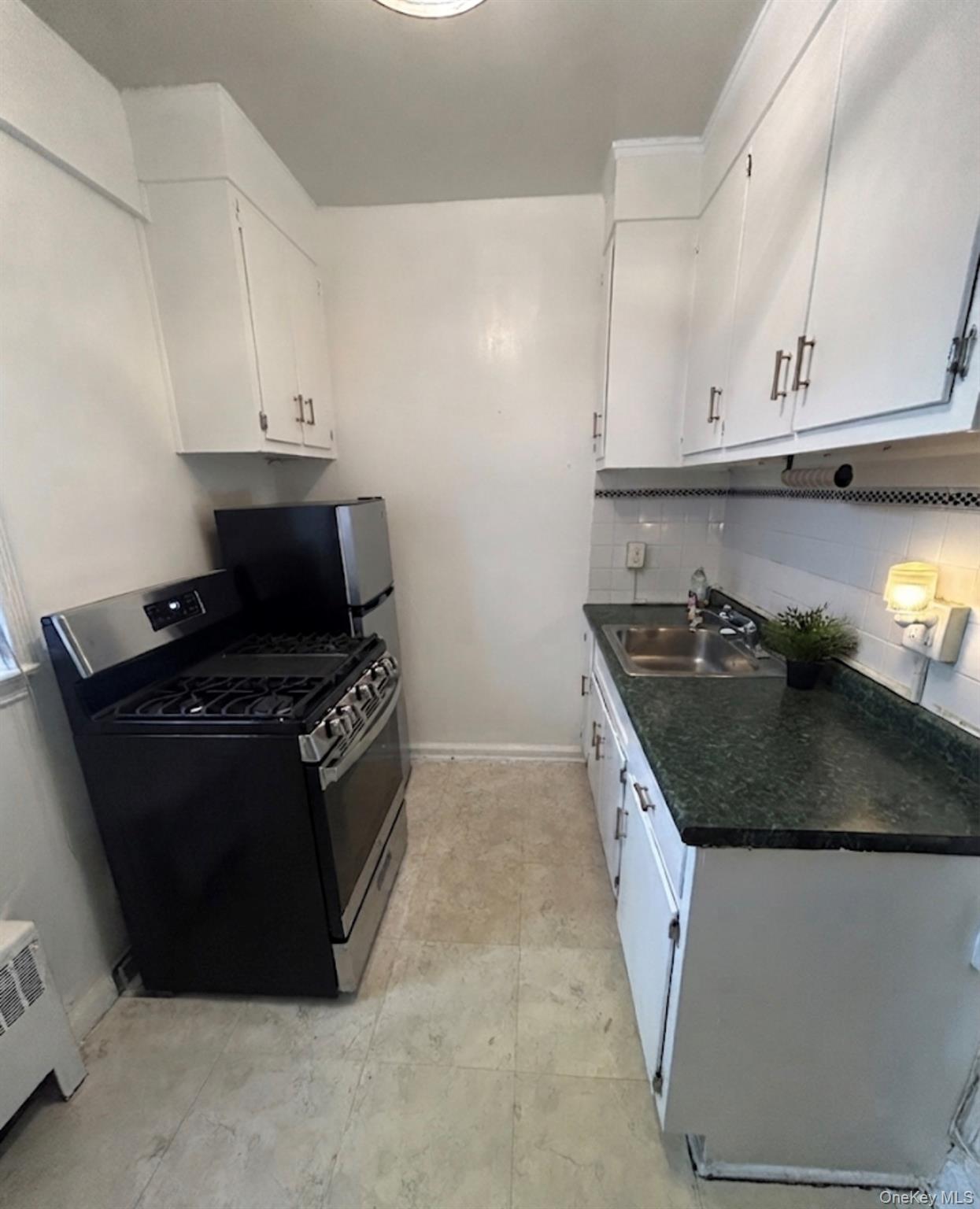 230 Pelham Road 5o Property Photo 2