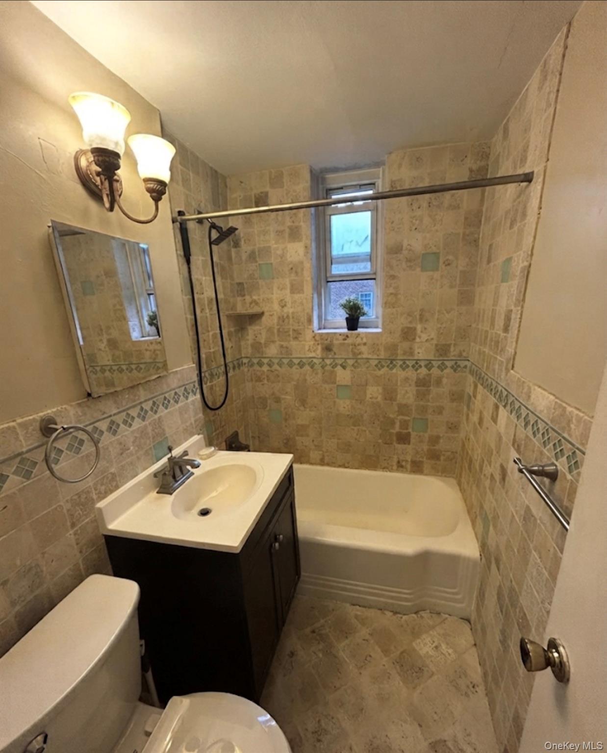 230 Pelham Road 5o Property Photo 8