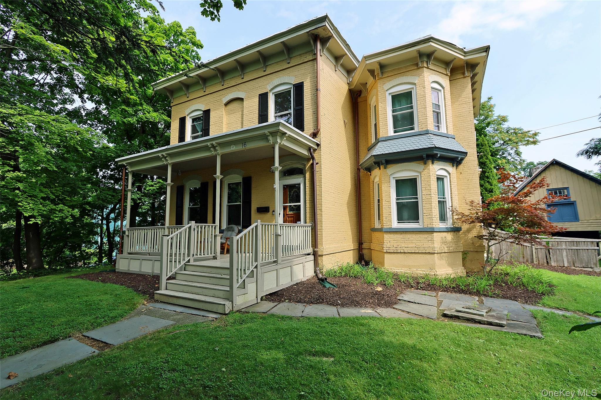 16 Elm Street Property Photo 2