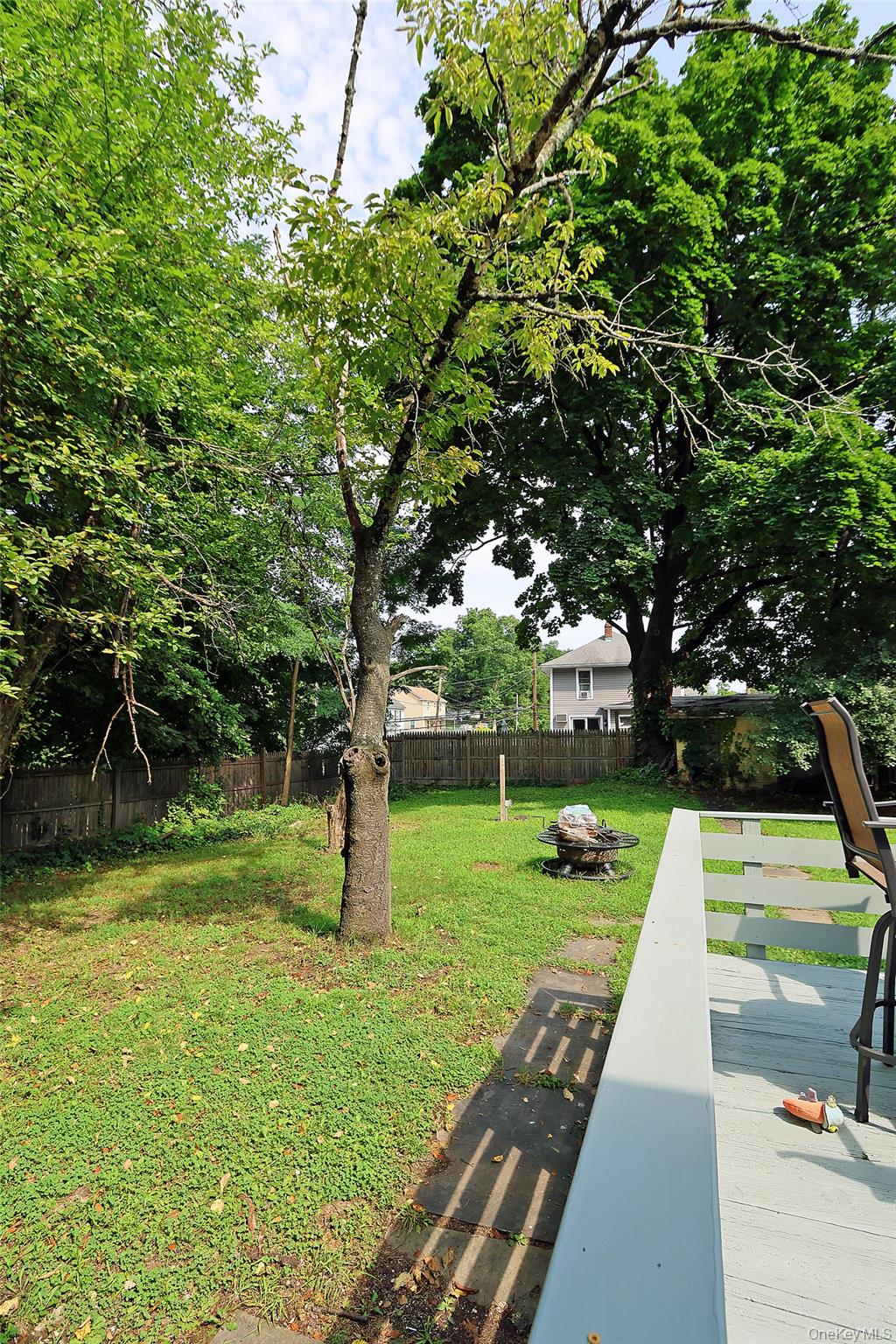 16 Elm Street Property Photo 32