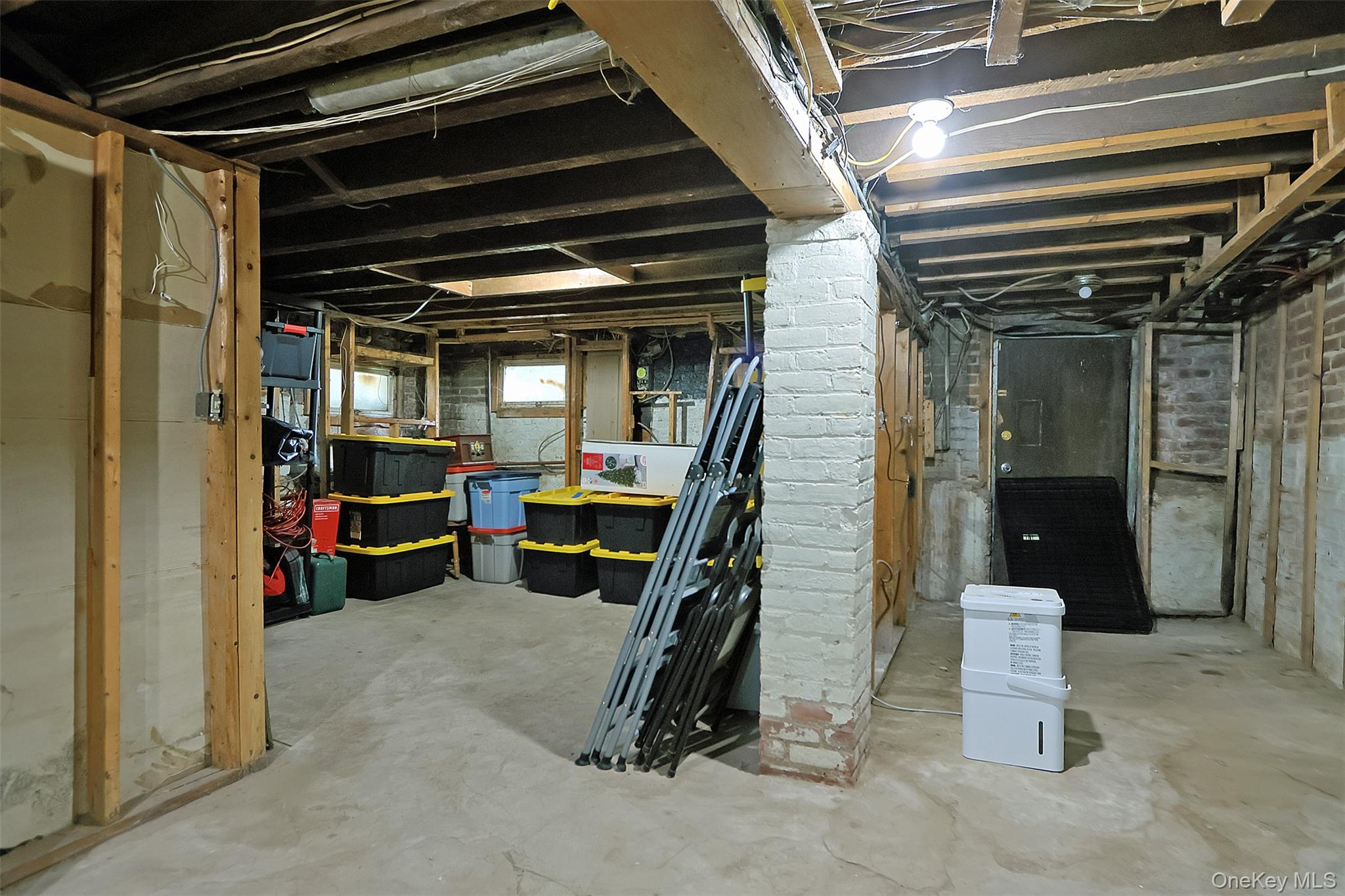 16 Elm Street Property Photo 34