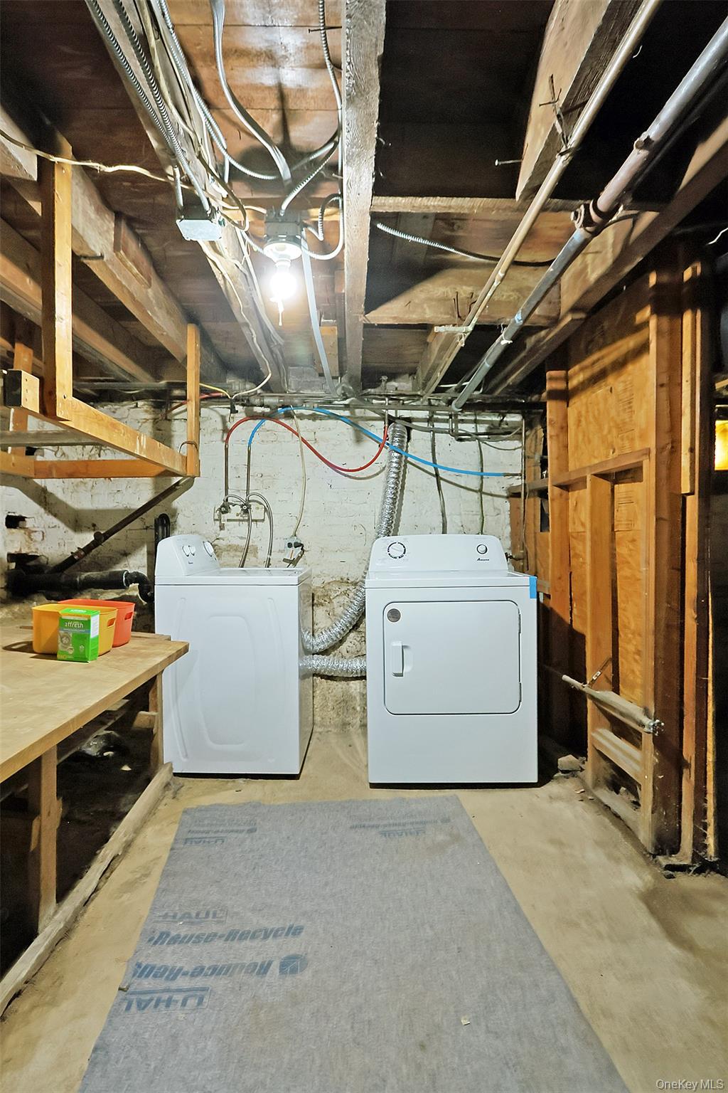 16 Elm Street Property Photo 35