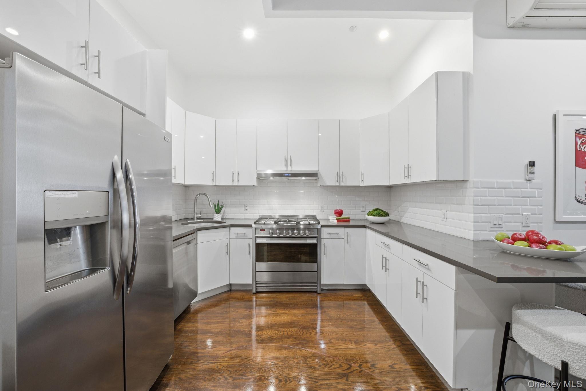 236 W 112th Street Property Photo 4