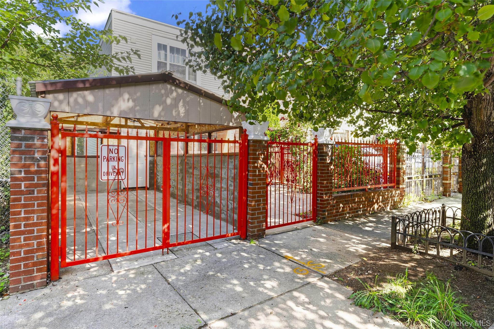 343 Hinsdale Street Property Photo 5