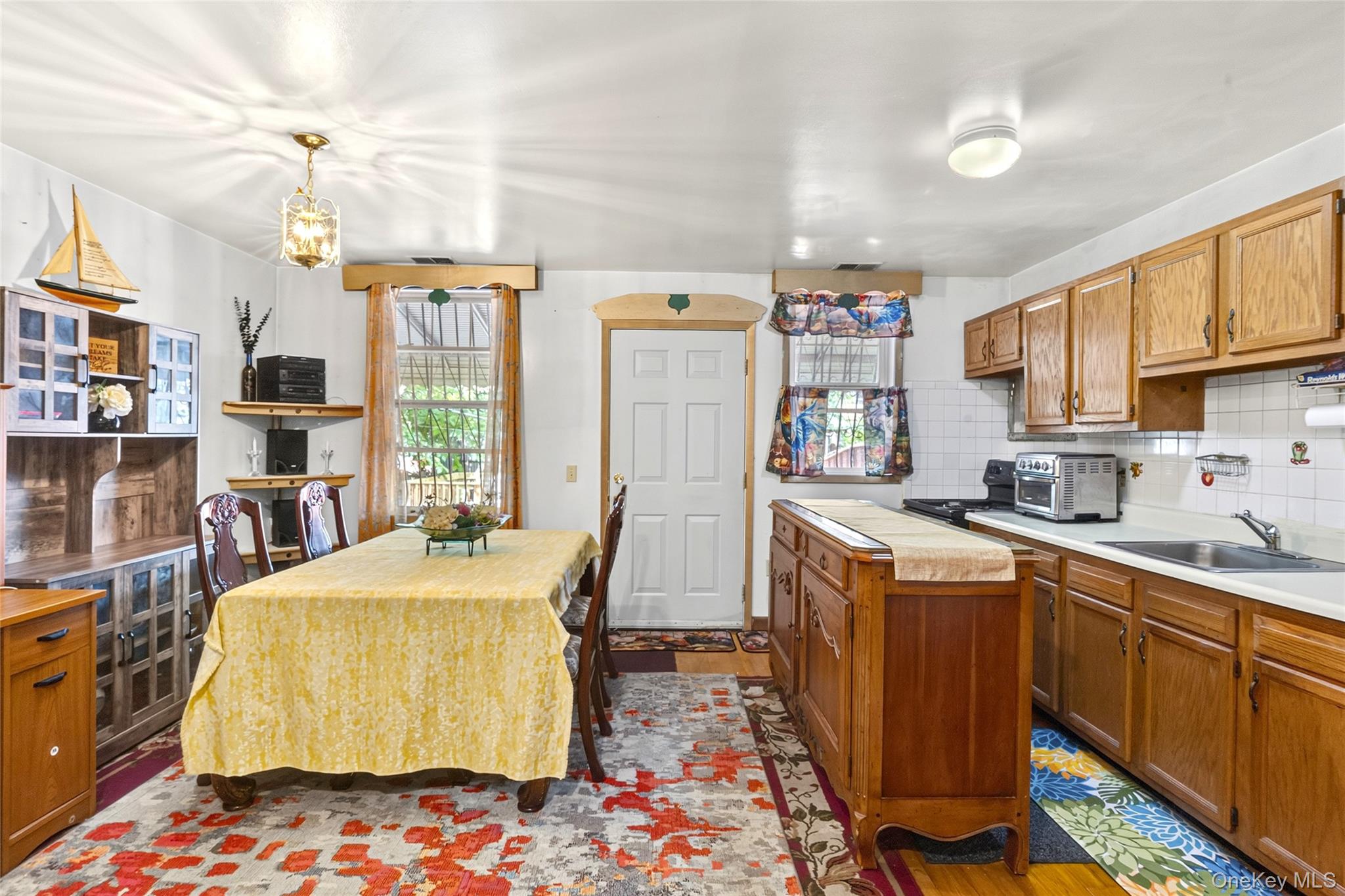 343 Hinsdale Street Property Photo 9