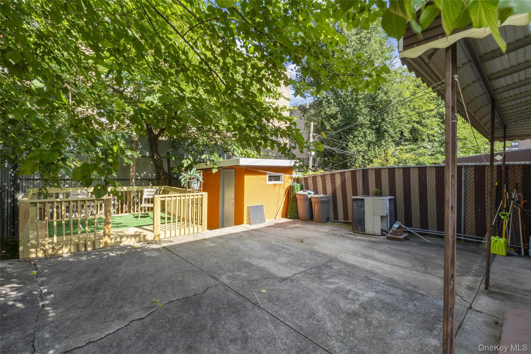 343 Hinsdale Street Property Photo 18