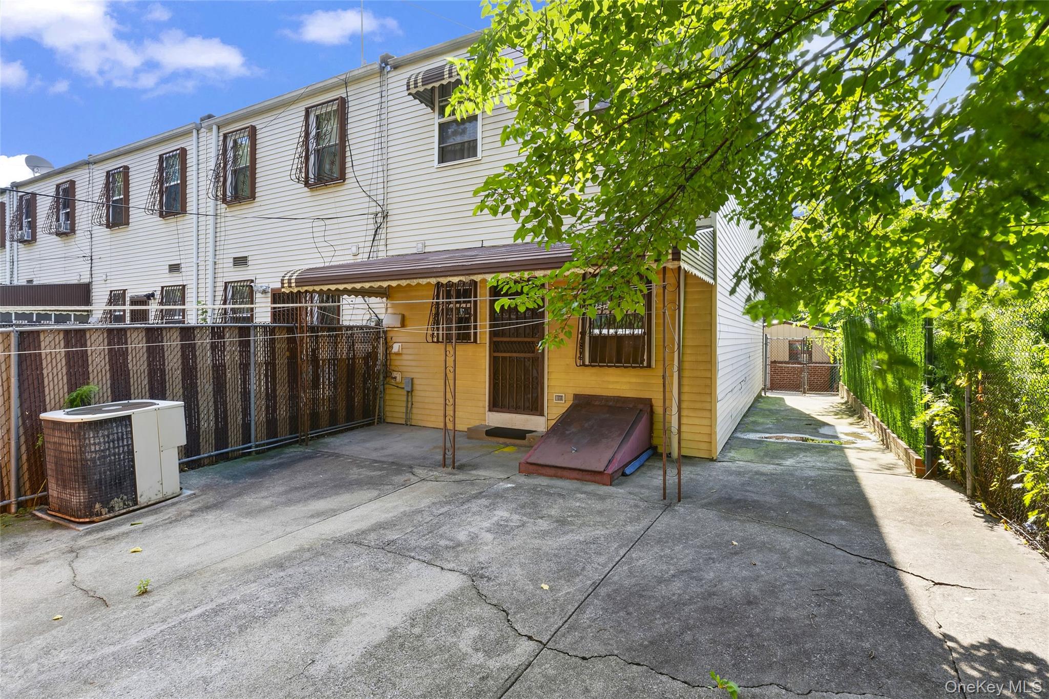 343 Hinsdale Street Property Photo 19
