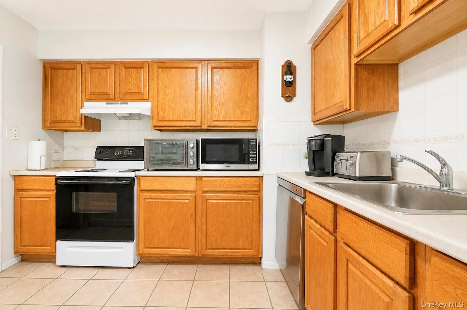 617 Granny Road Property Photo 6