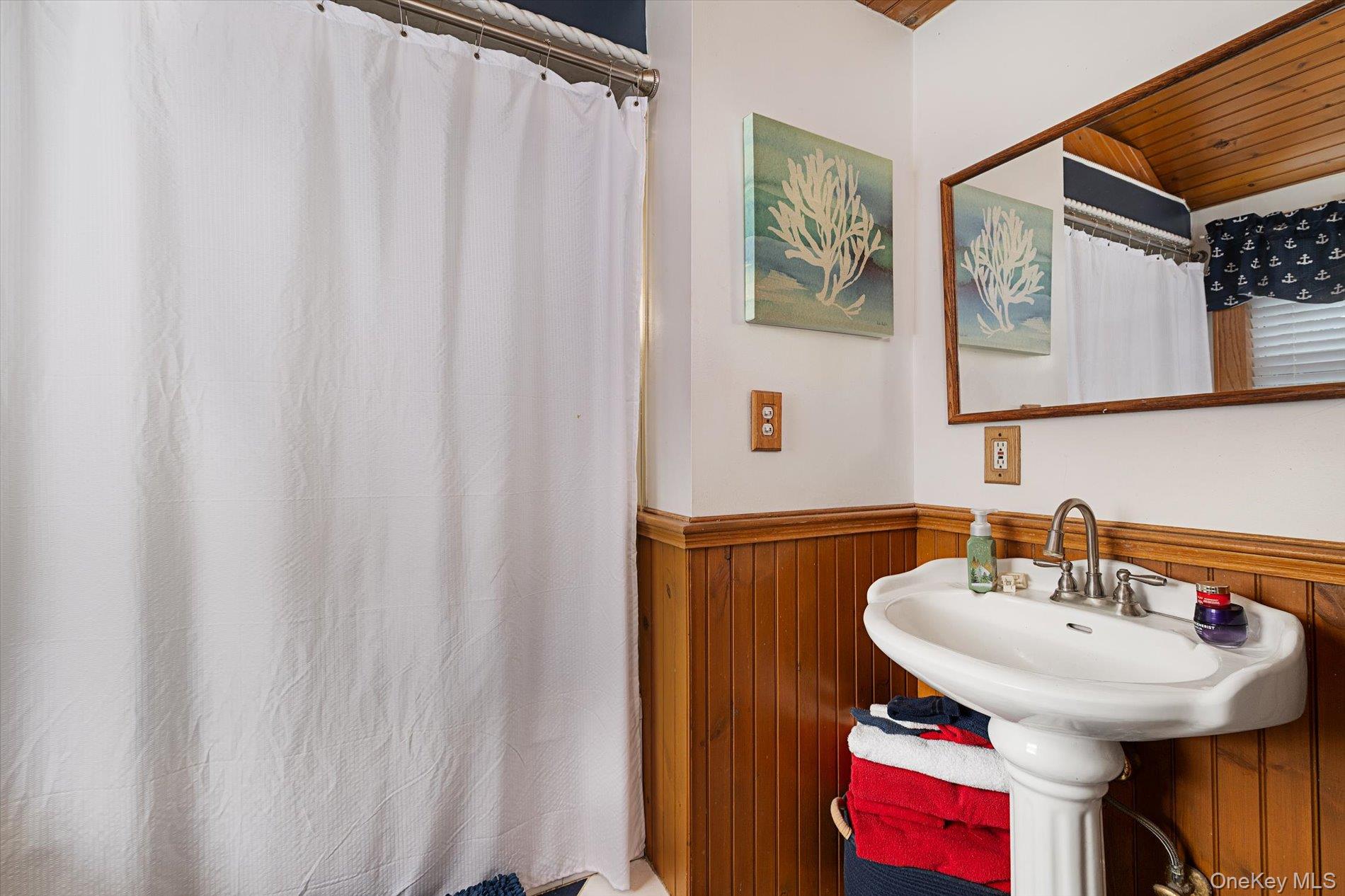 2563 Milburn Avenue Property Photo 13