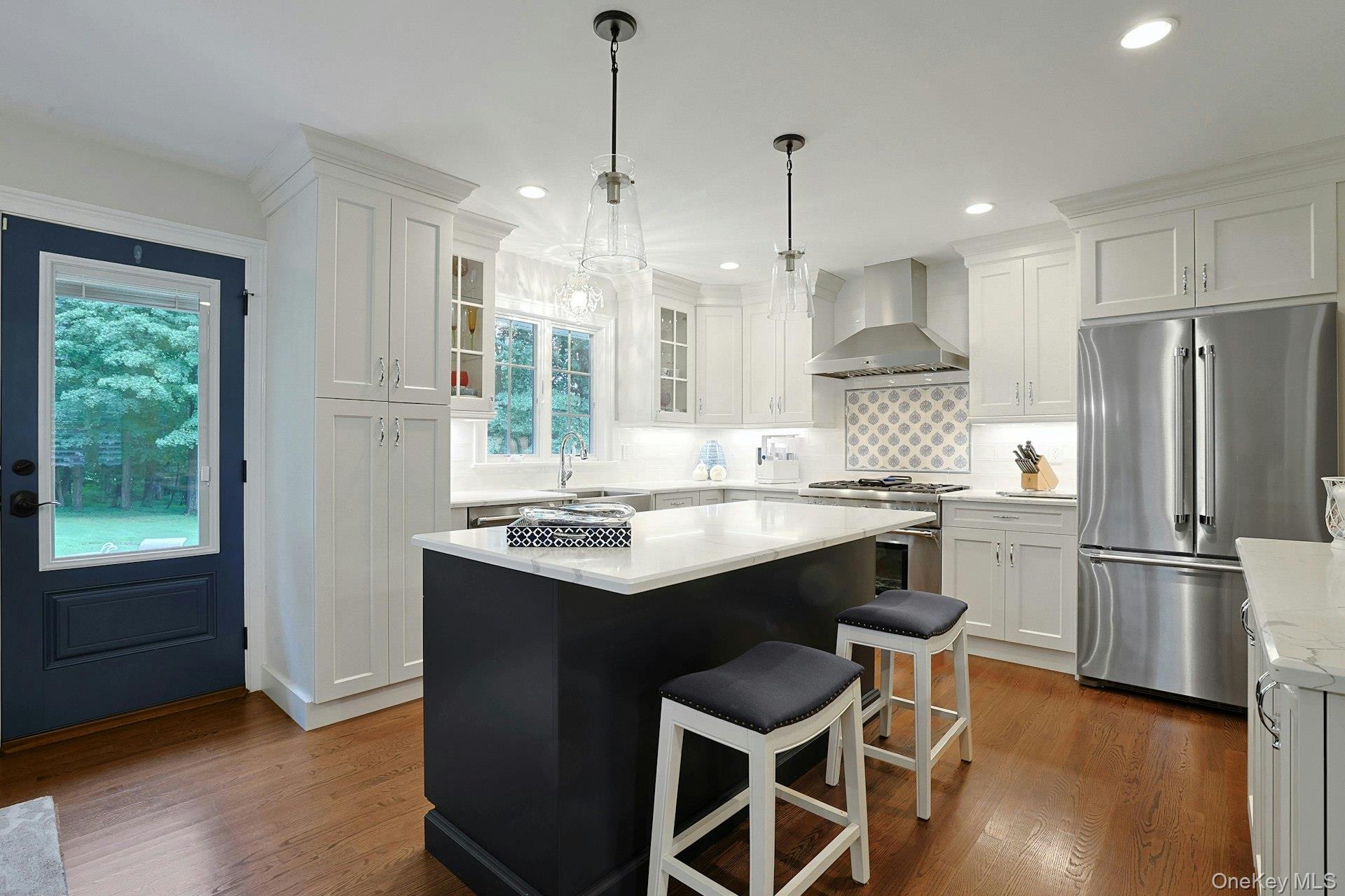 5 Prides Crossing Property Photo 12