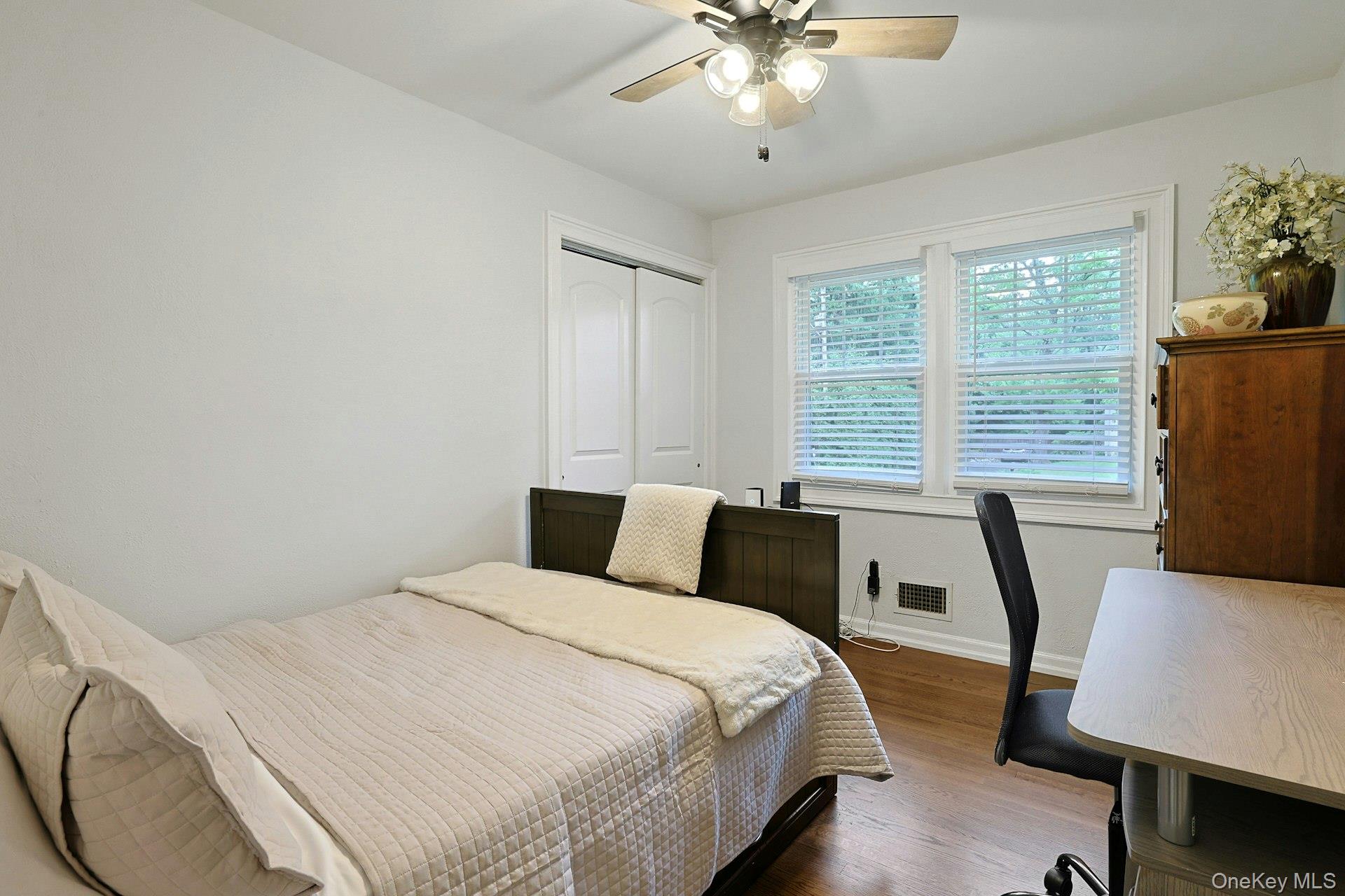 5 Prides Crossing Property Photo 17