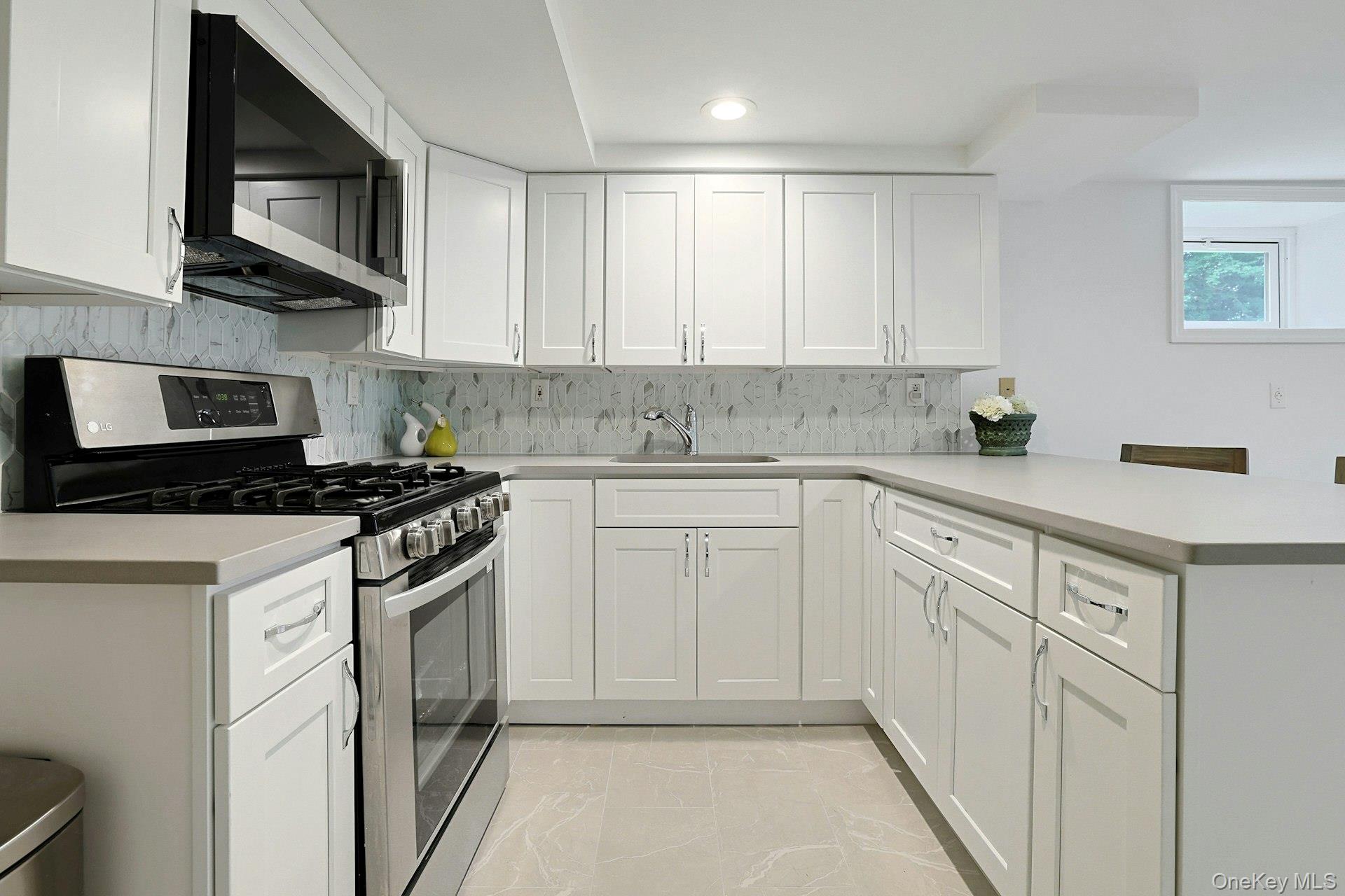 5 Prides Crossing Property Photo 21