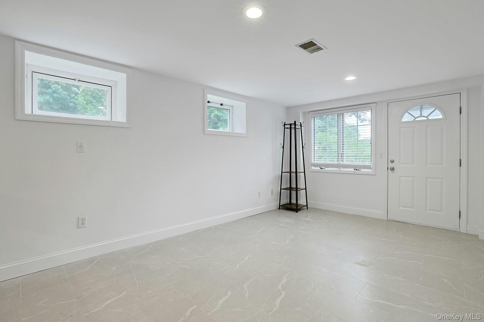 5 Prides Crossing Property Photo 23