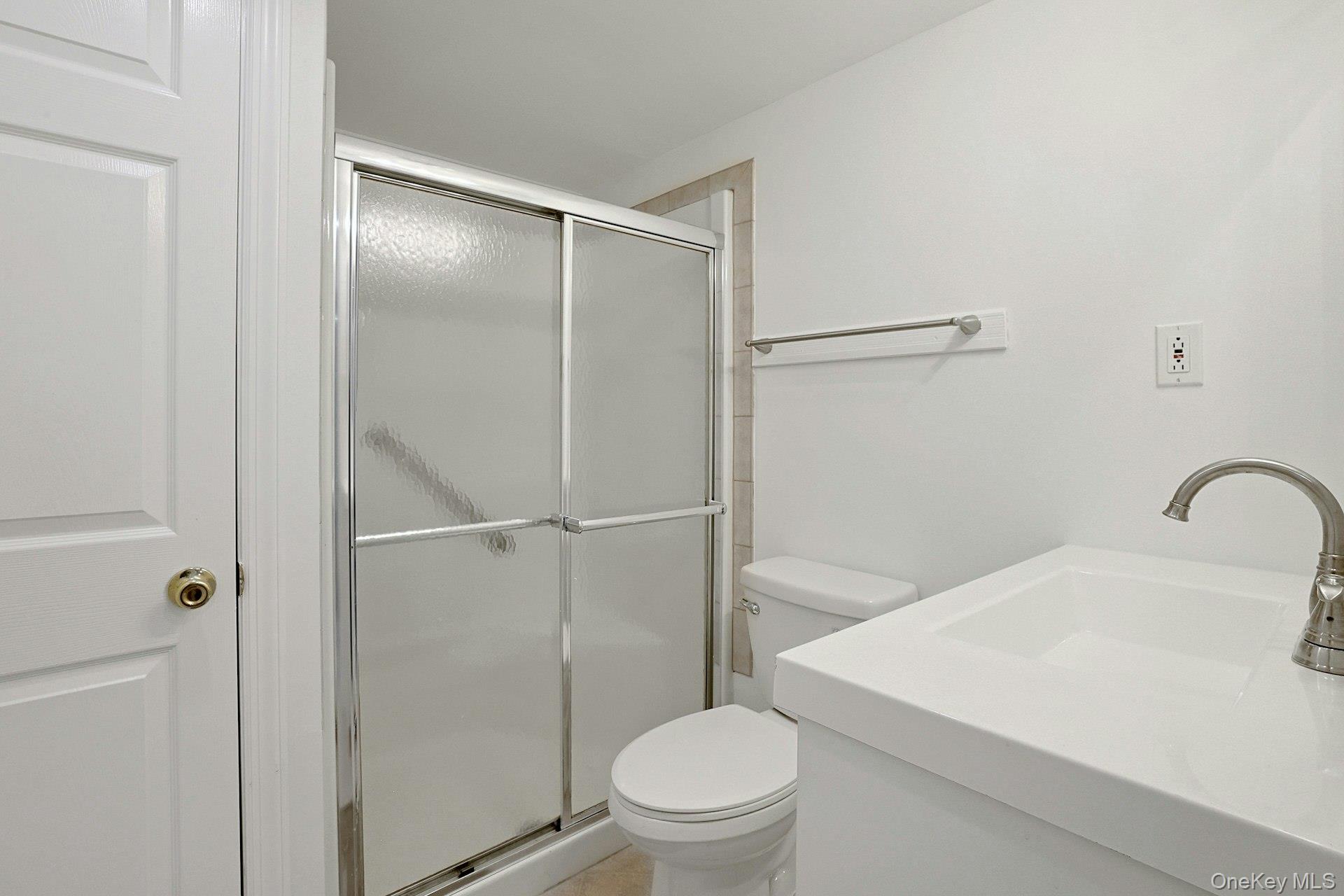 5 Prides Crossing Property Photo 27