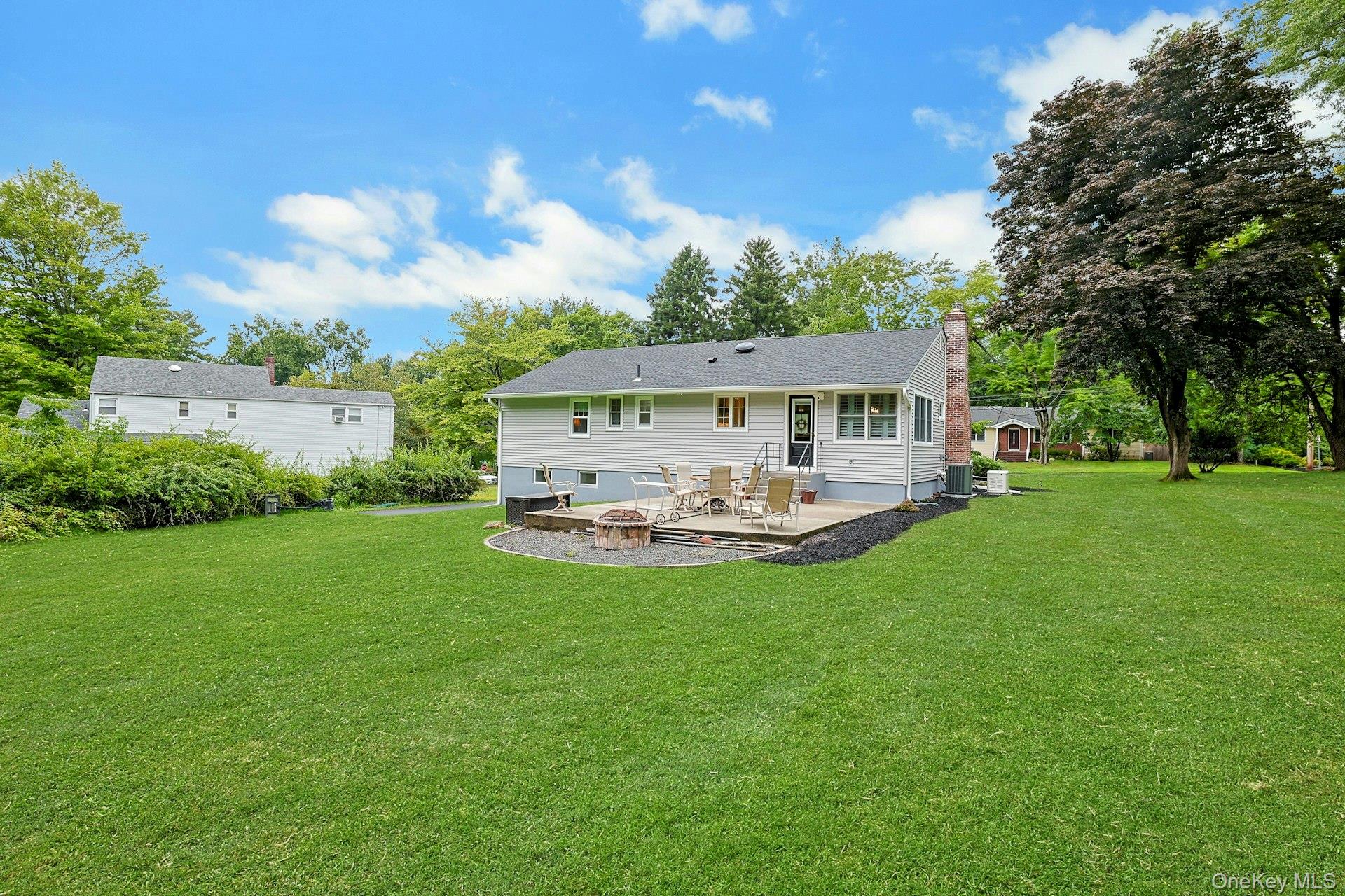 5 Prides Crossing Property Photo 37