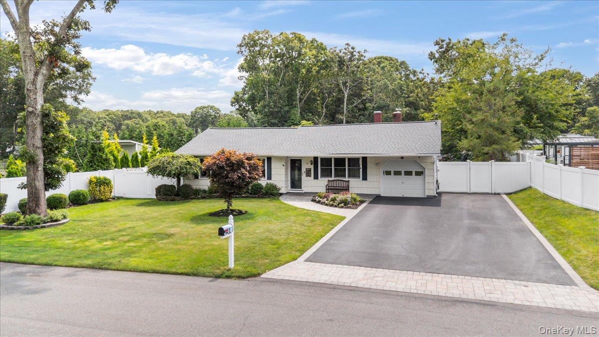 84 Stratler Drive Property Photo 1