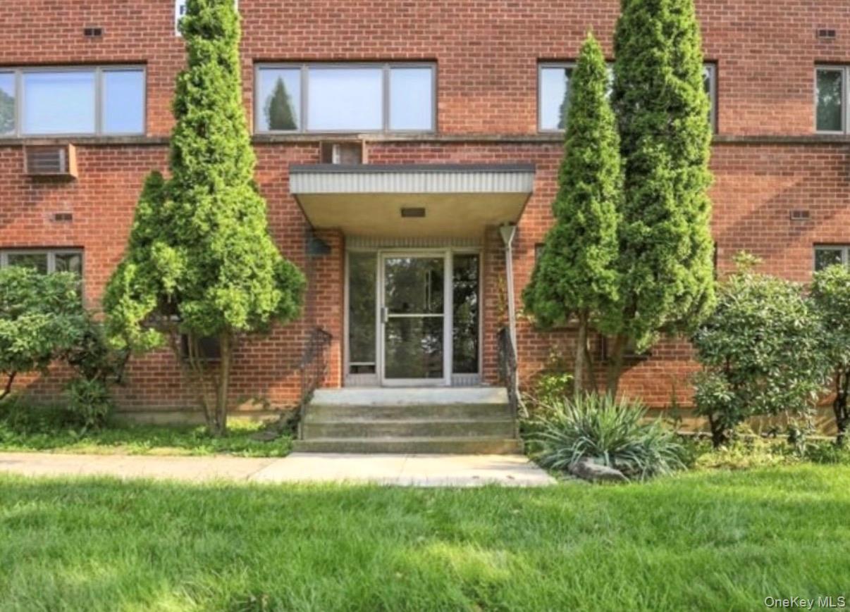 40 S Middletown Road 1 Property Photo 1