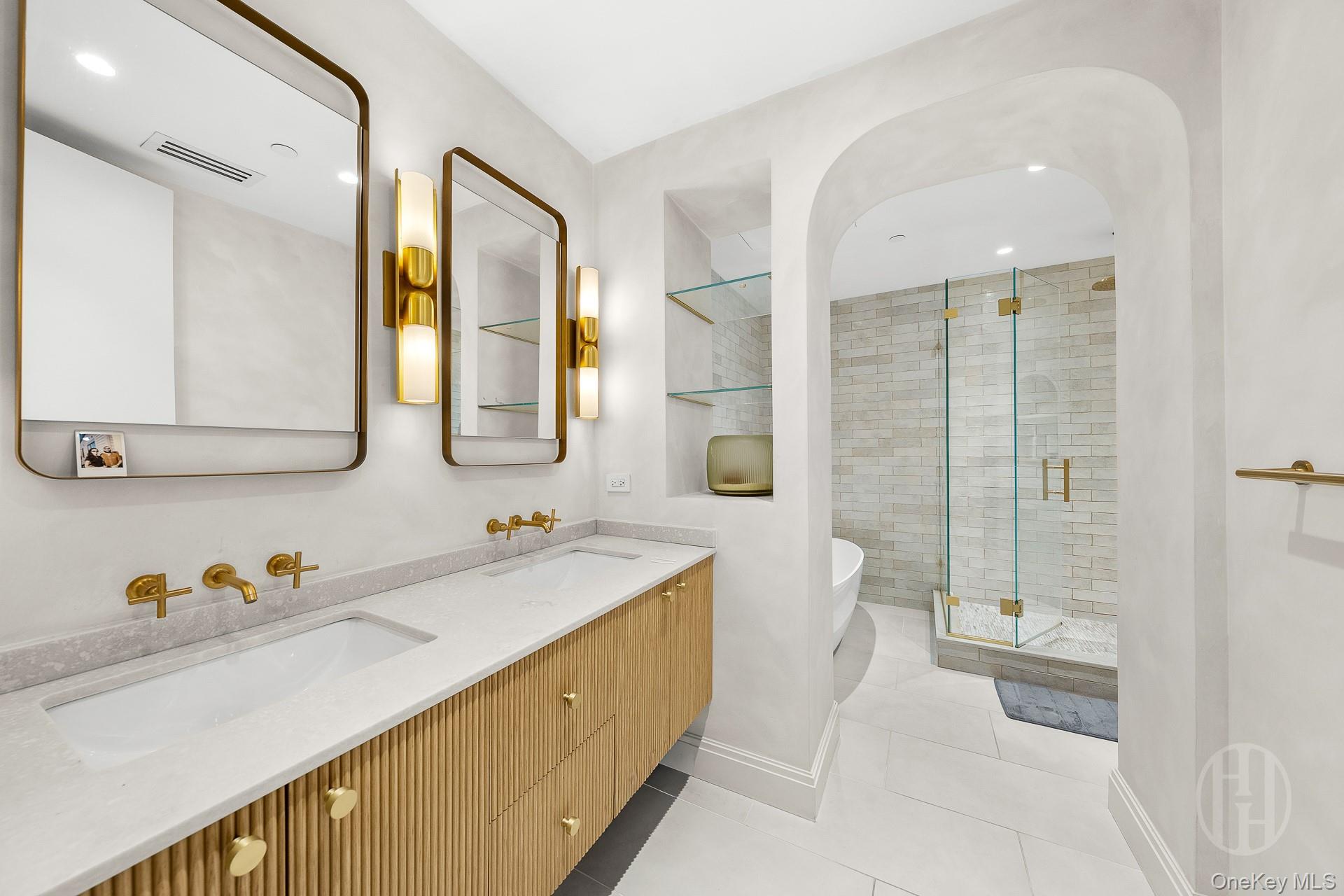 24 West 30th Street 5s Property Photo 11