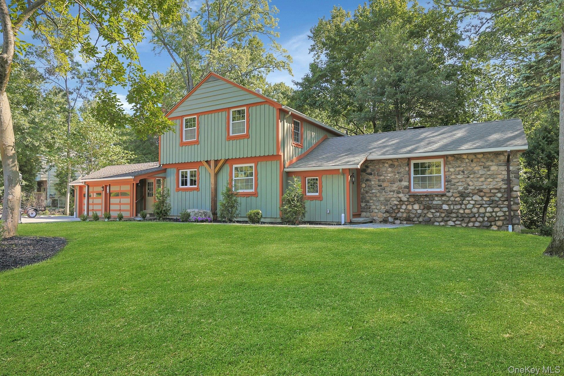 556 Babbling Brook Lane Property Photo 3