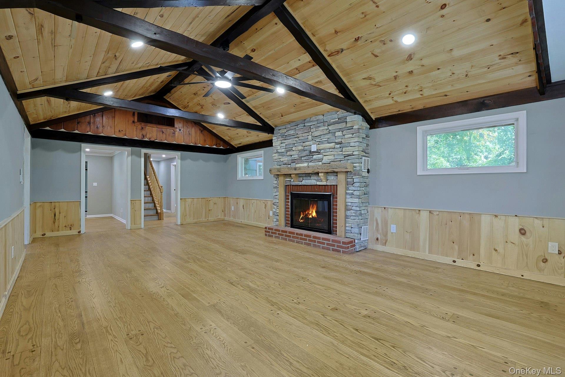 556 Babbling Brook Lane Property Photo 8