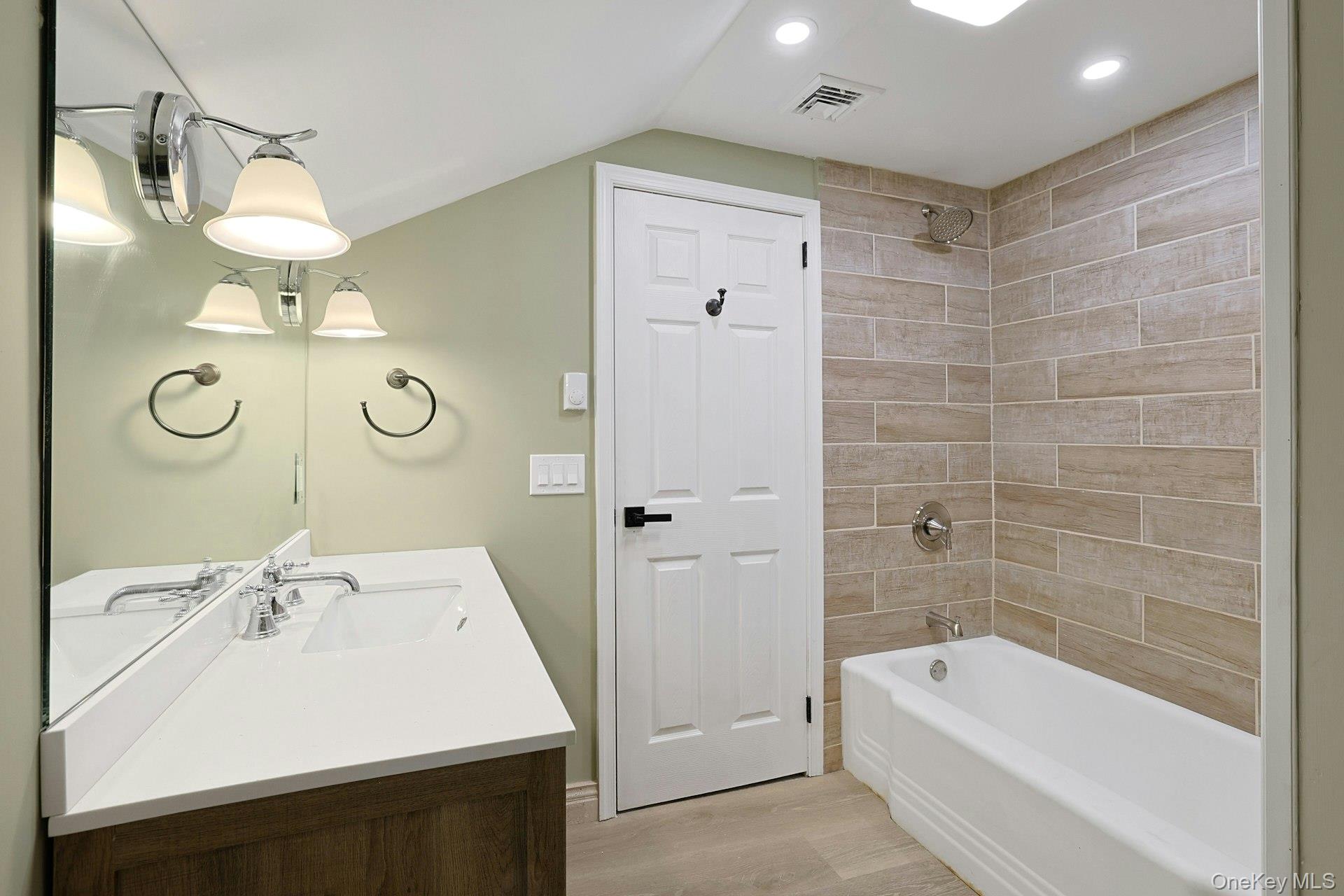 556 Babbling Brook Lane Property Photo 33