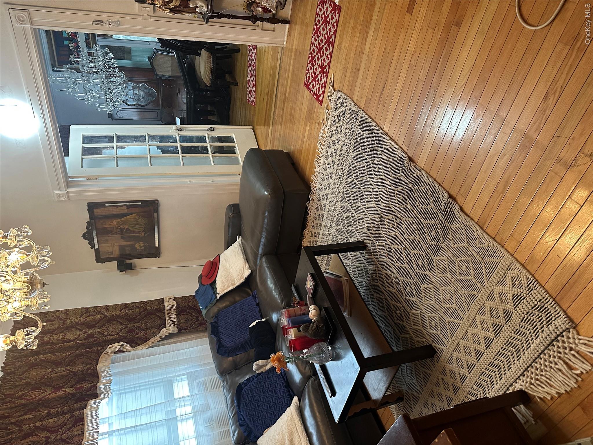 8592 148 Street Property Photo 5