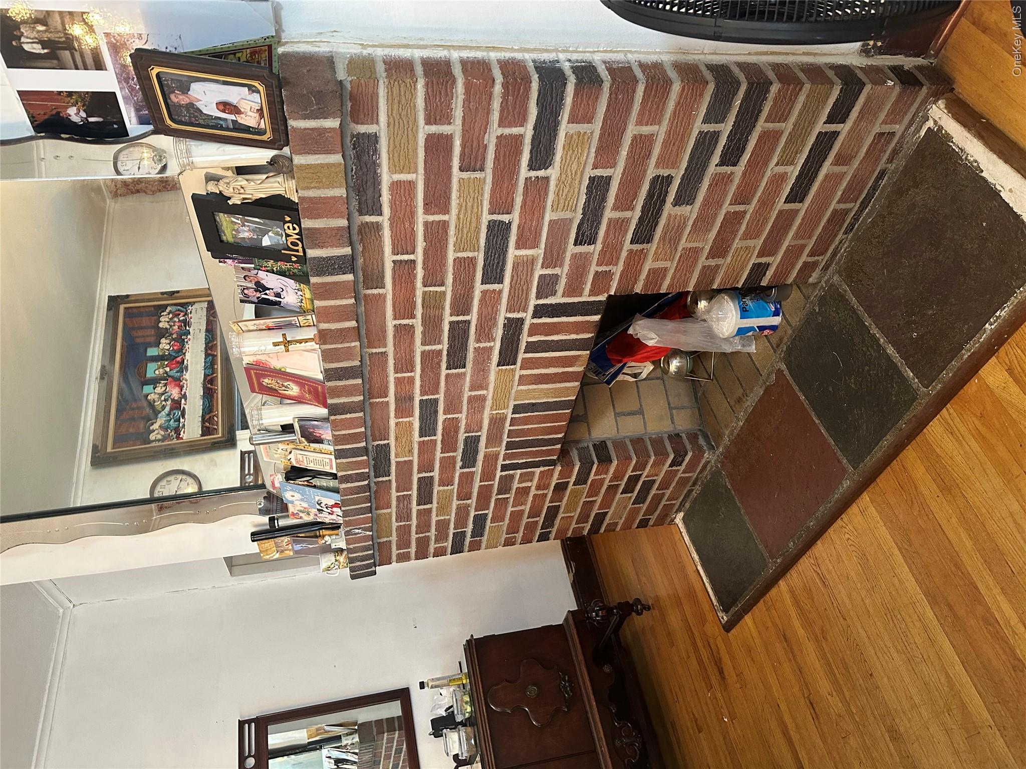 8592 148 Street Property Photo 6