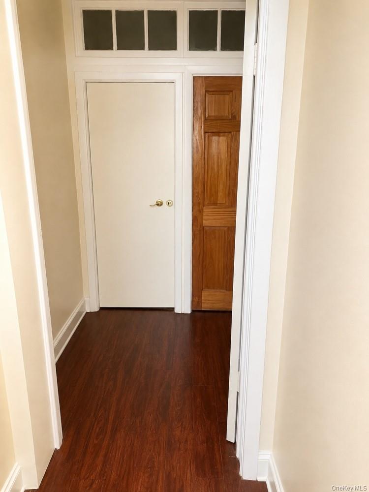 834 E 229th Street Property Photo 15