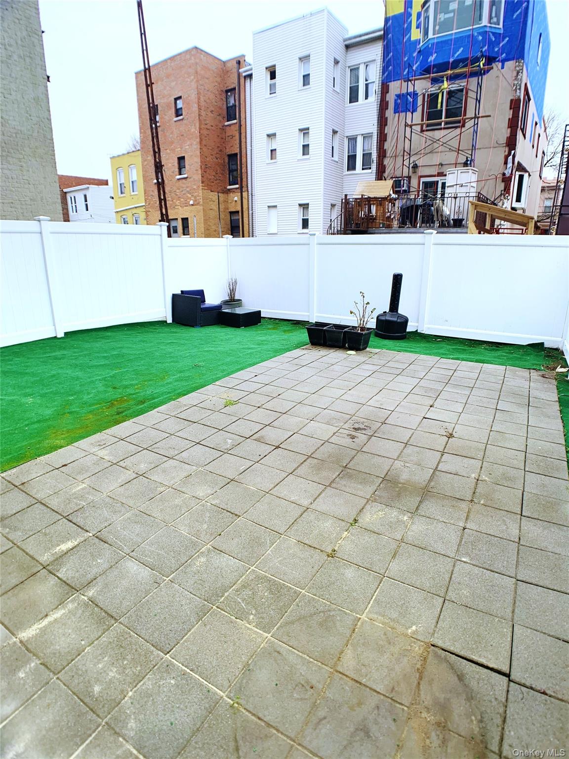 14-18 31st Street Property Photo 4