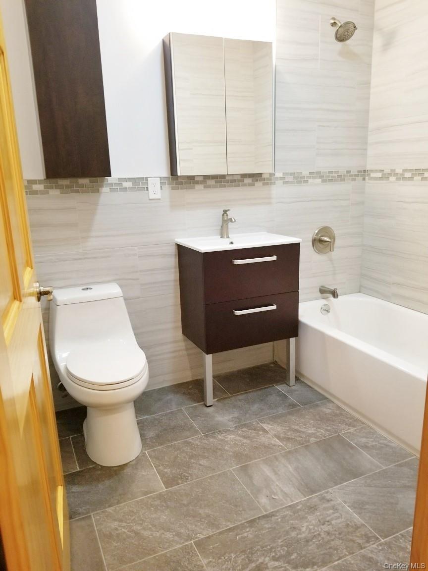 14-18 31st Street Property Photo 26