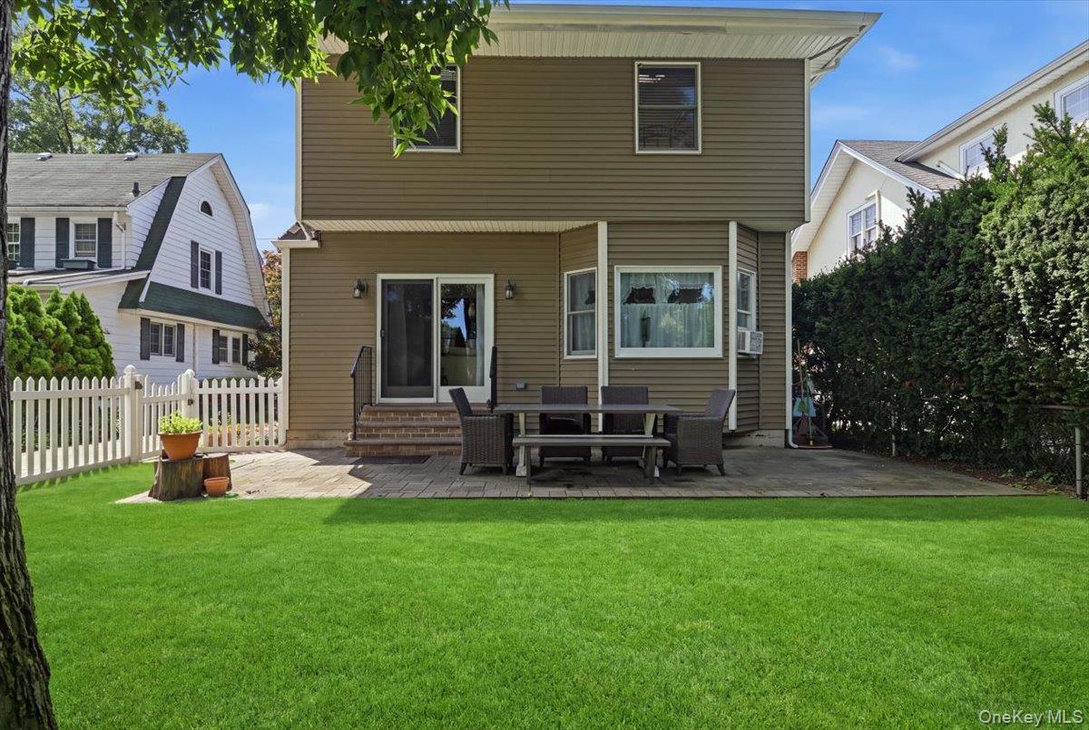53 Larch Avenue Property Photo 27