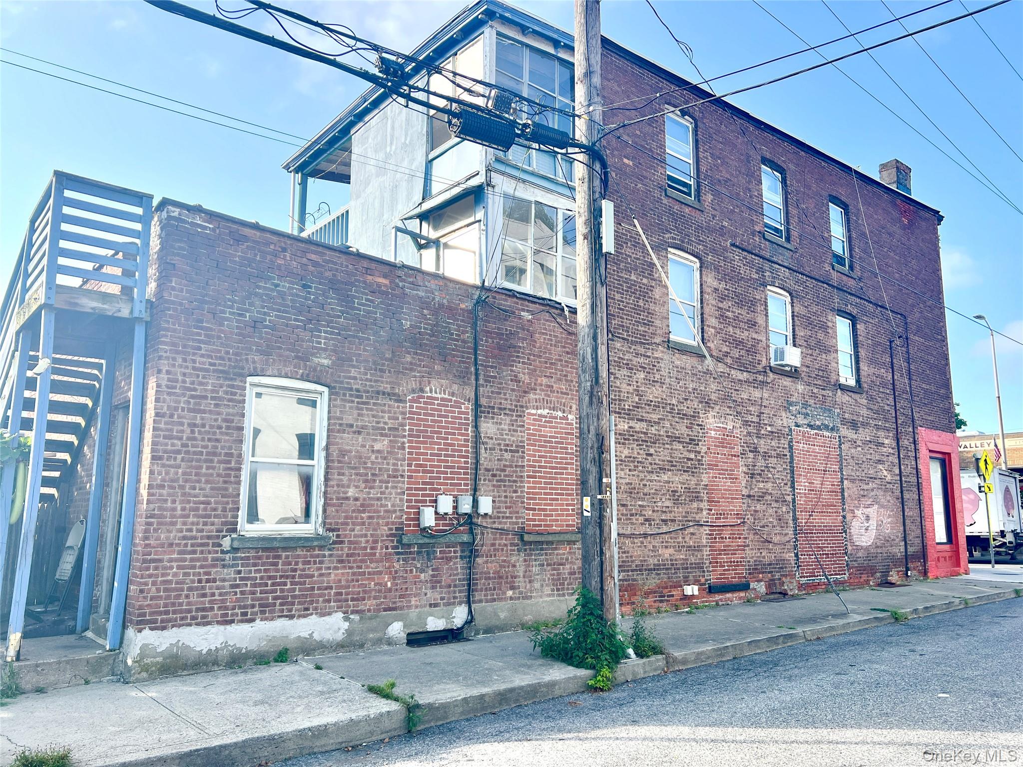 250 Main Street Property Photo 11