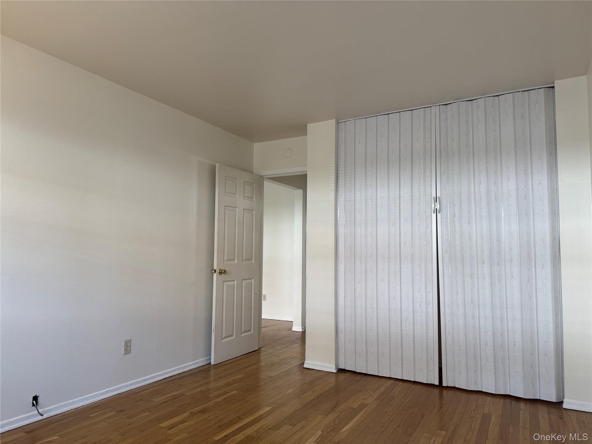 8 Colonial Road 28 Property Photo 3