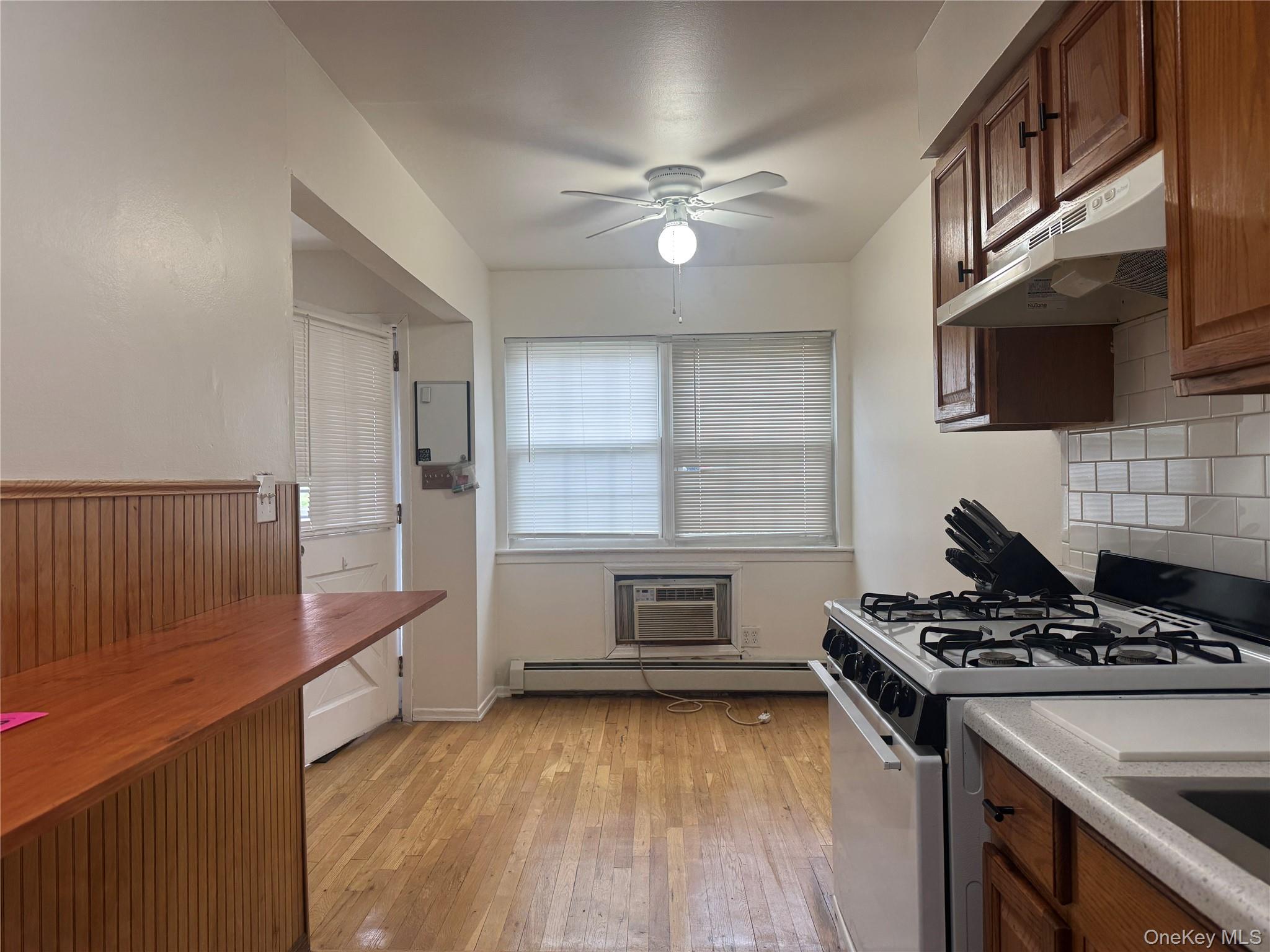 8 Colonial Road 28 Property Photo 5