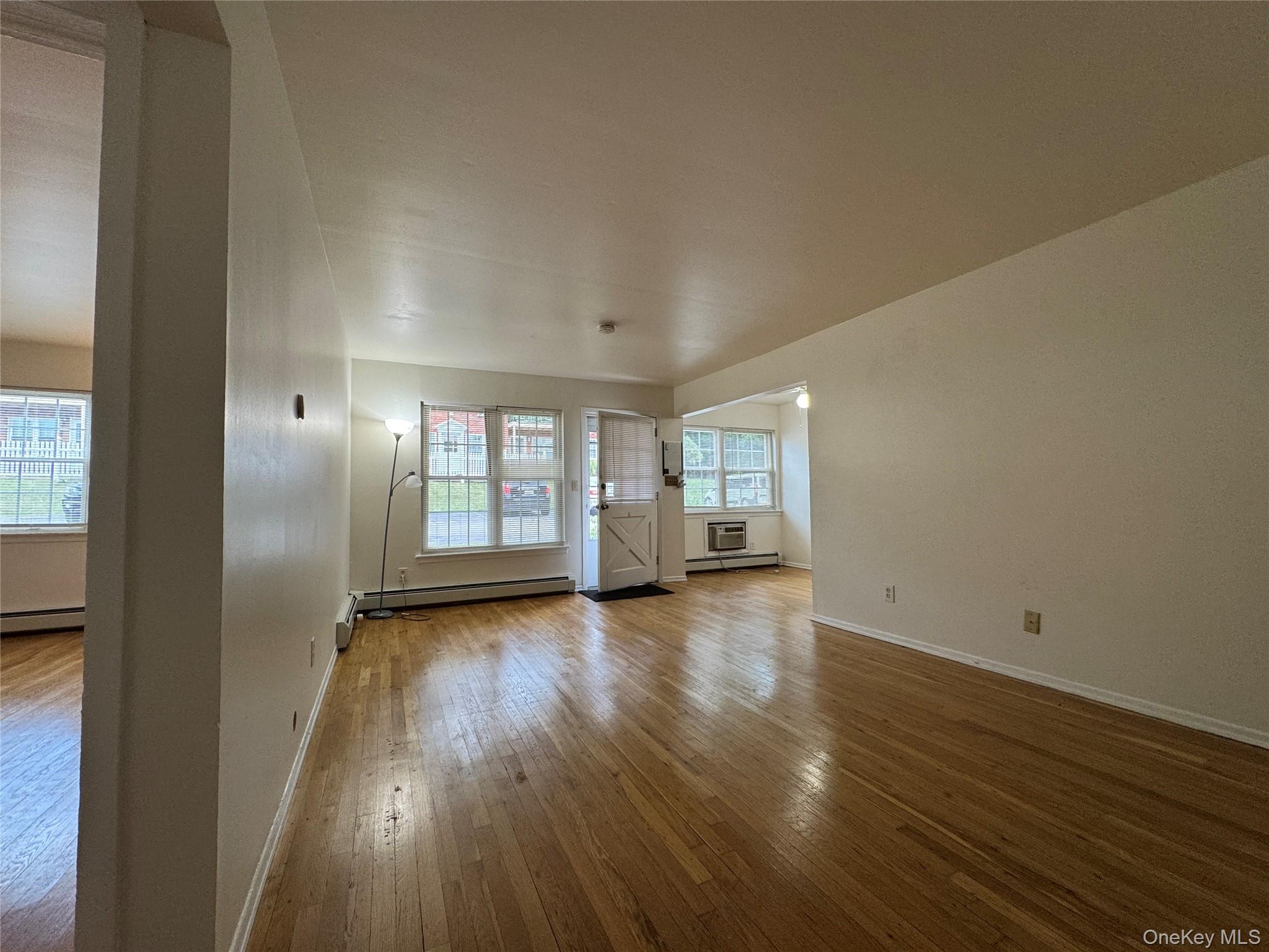 8 Colonial Road 28 Property Photo 11