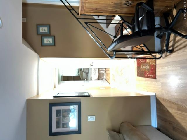 1038990 Property Photo 17