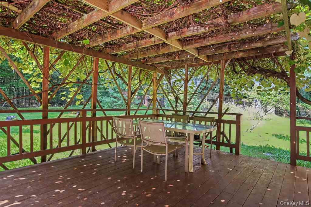 198 Pine Grove Road Property Photo 6