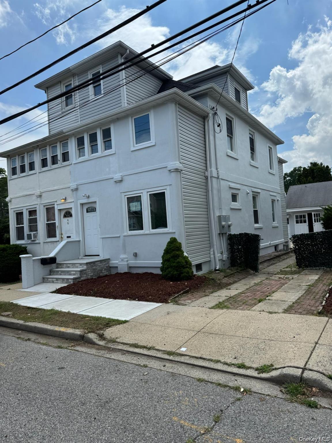 44 Lewis Avenue Property Photo 1