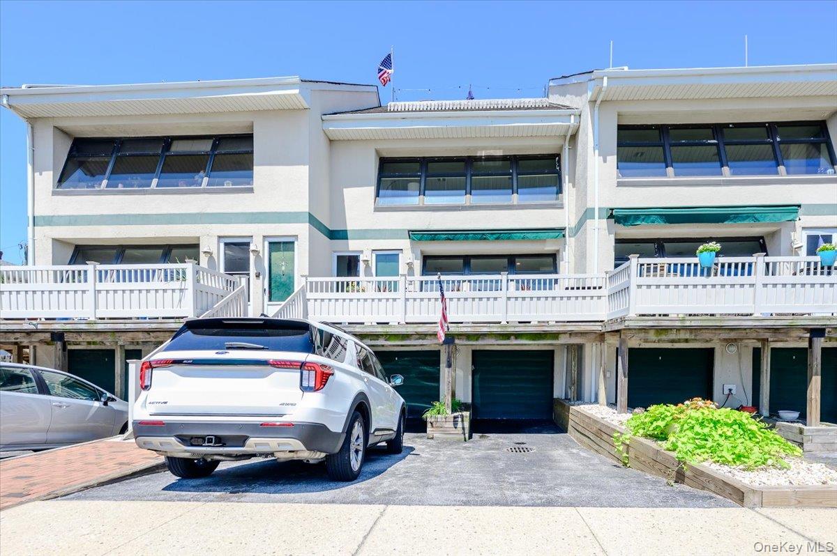 543 W Broadway A Property Photo 1
