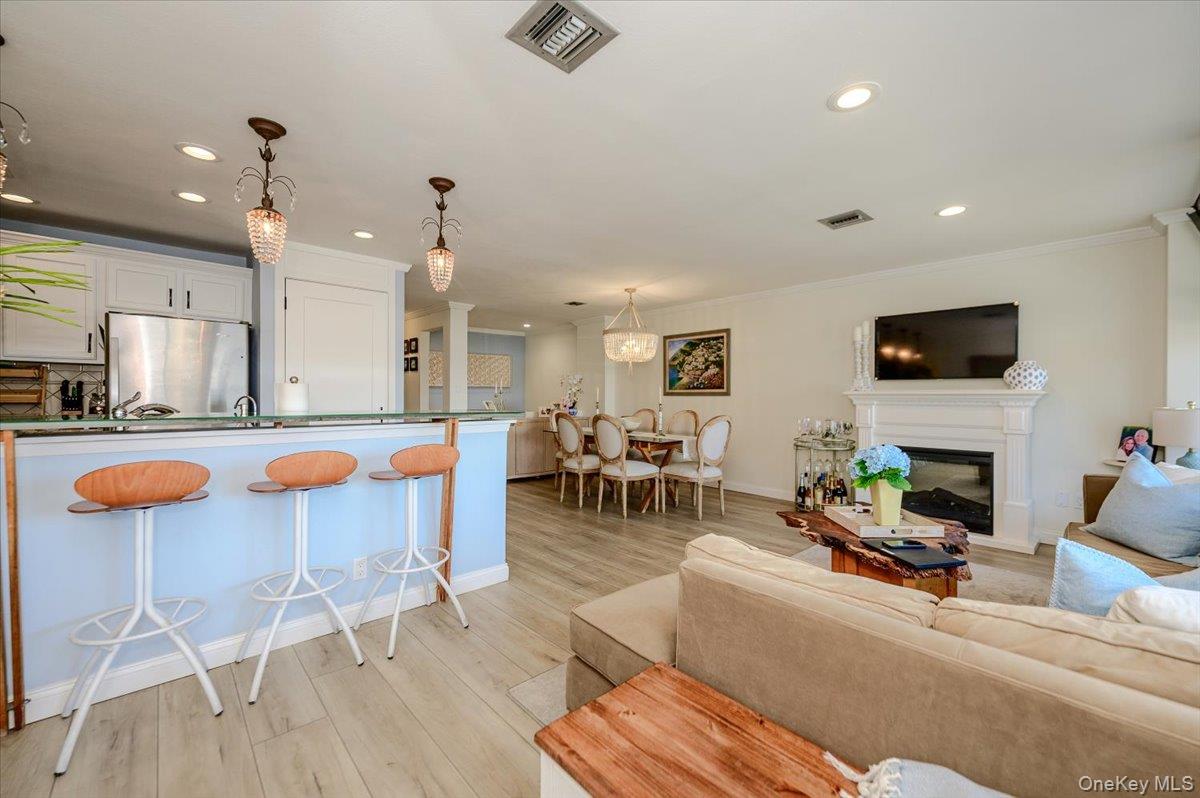 543 W Broadway A Property Photo 5