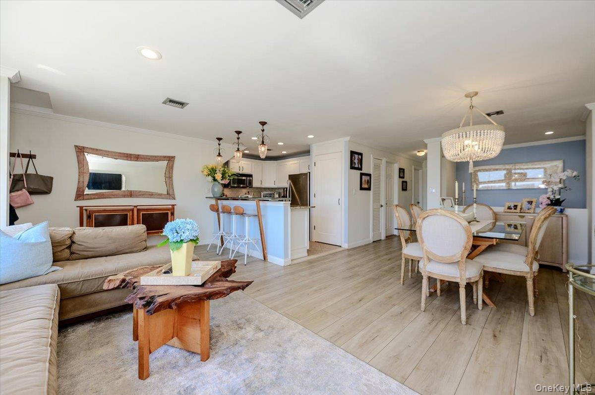 543 W Broadway A Property Photo 6