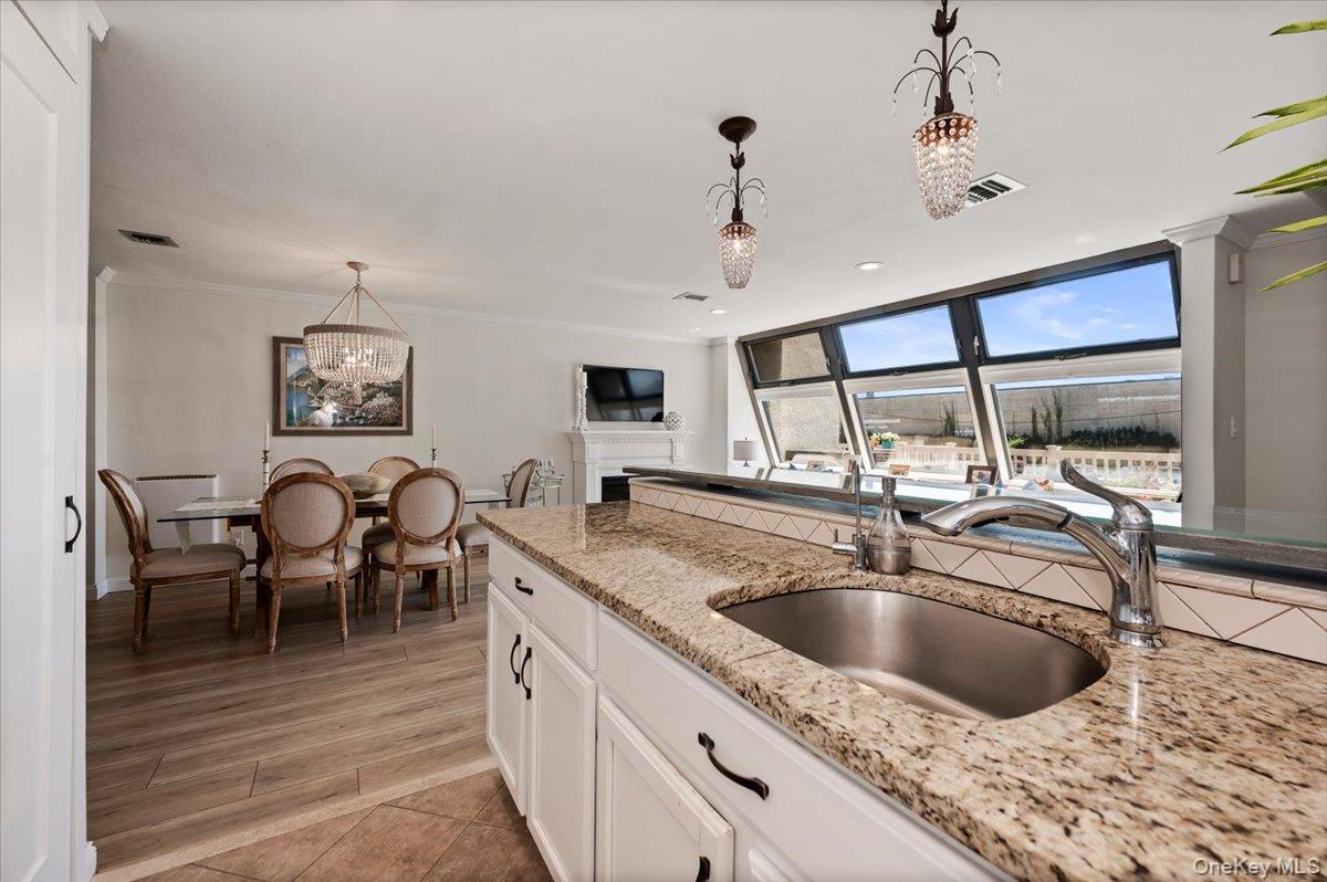 543 W Broadway A Property Photo 13