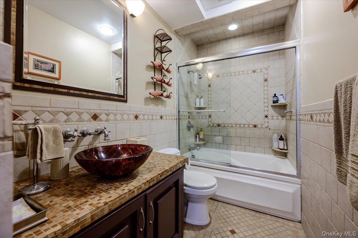 543 W Broadway A Property Photo 22