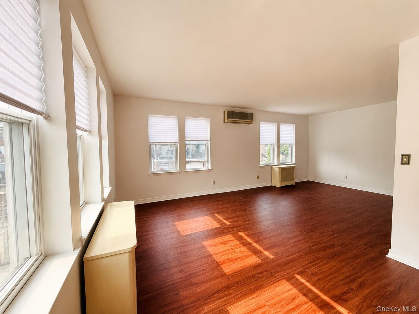 1374 Hobart Avenue Property Photo 6