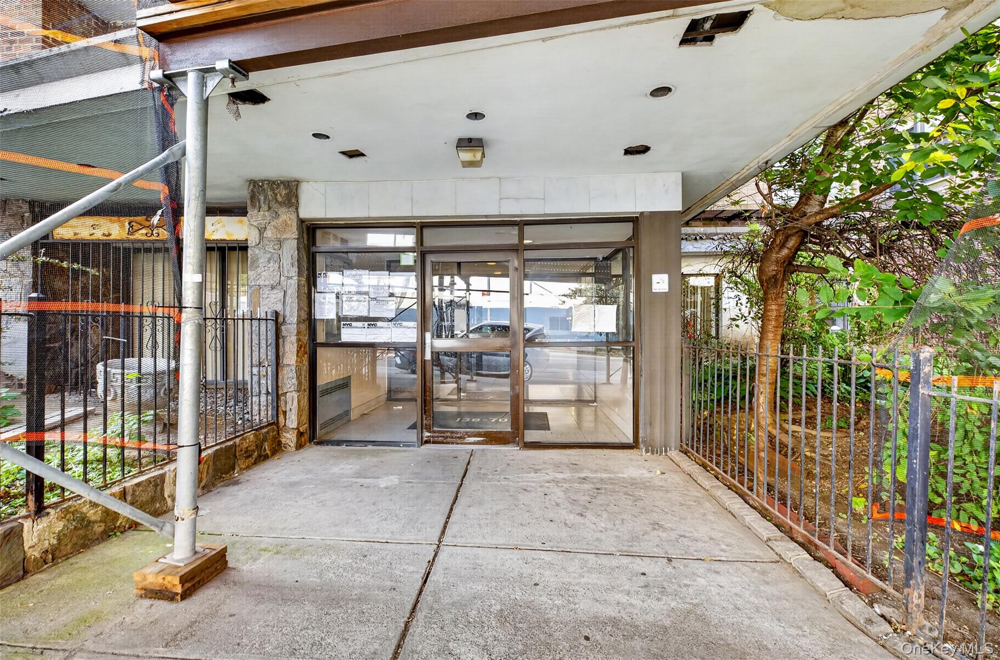 138-70 Elder Avenue 3l Property Photo 2